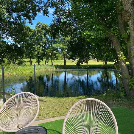 Mave Park אכסניה חמיילנו