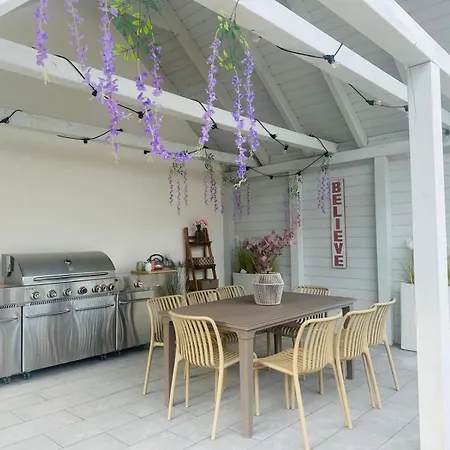 Lodge Mave Park